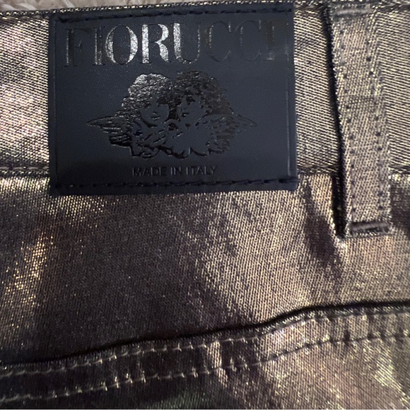 NEW FIORUCCI Classic Yves Gold Metallic Cigarette 28 - Picture 8 of 13